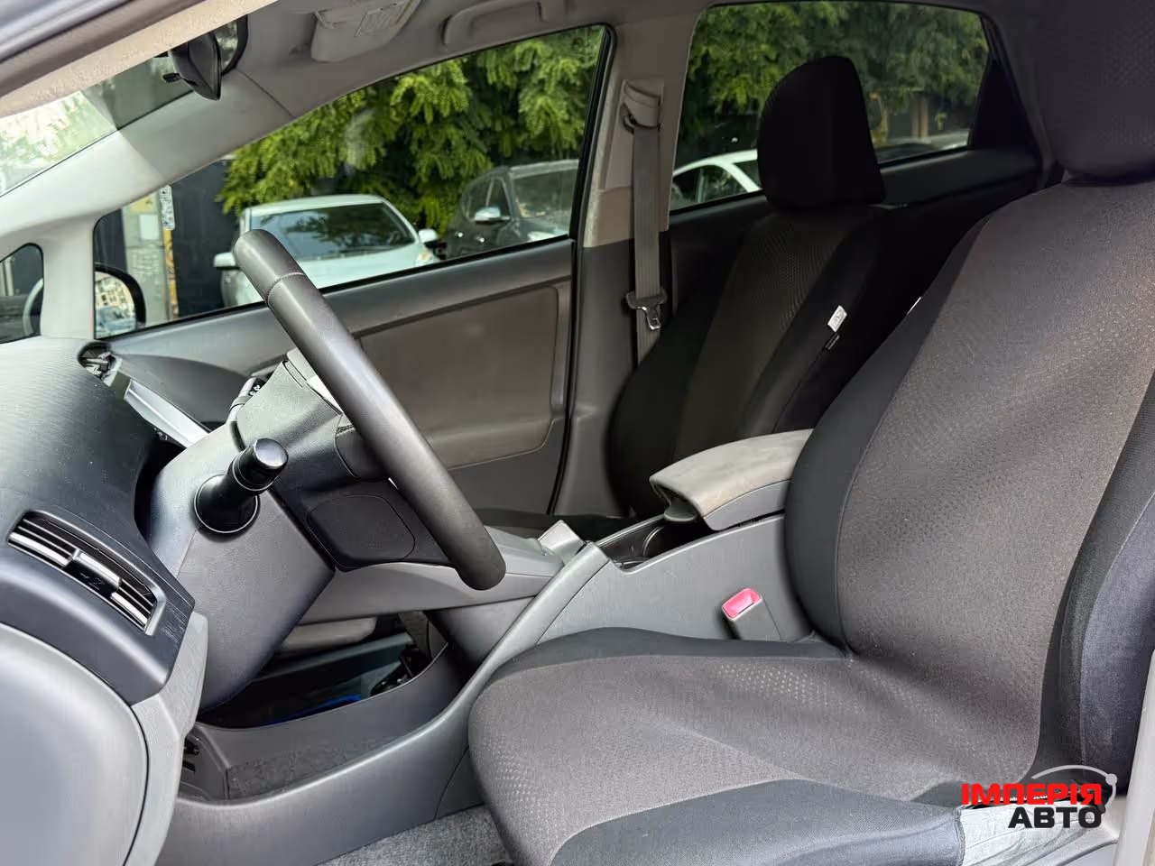 Toyota Prius - фото 8