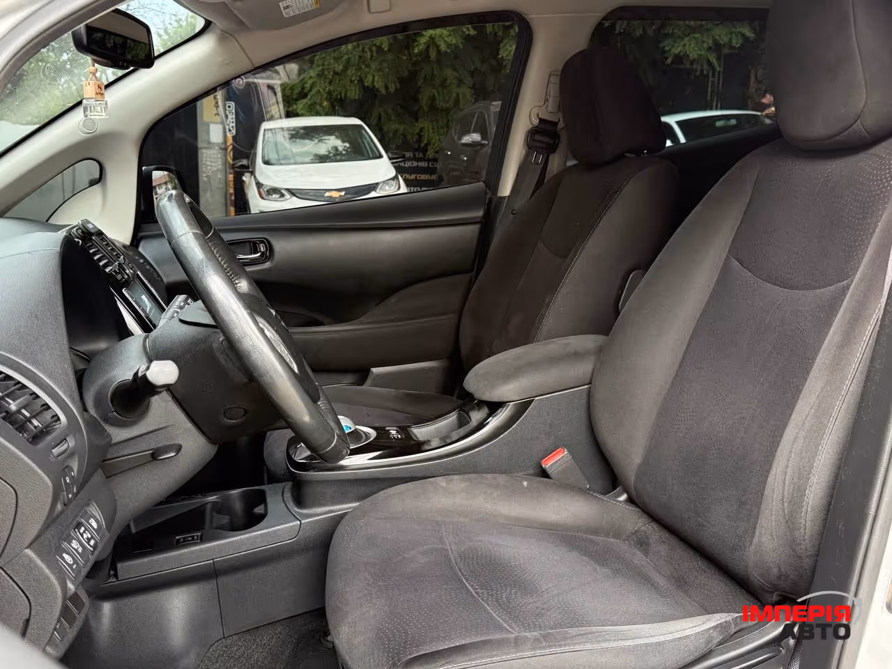 Nissan Leaf - фото 8