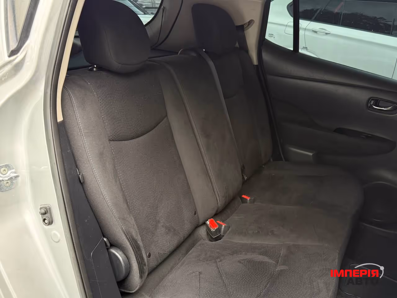 Nissan Leaf - фото 9