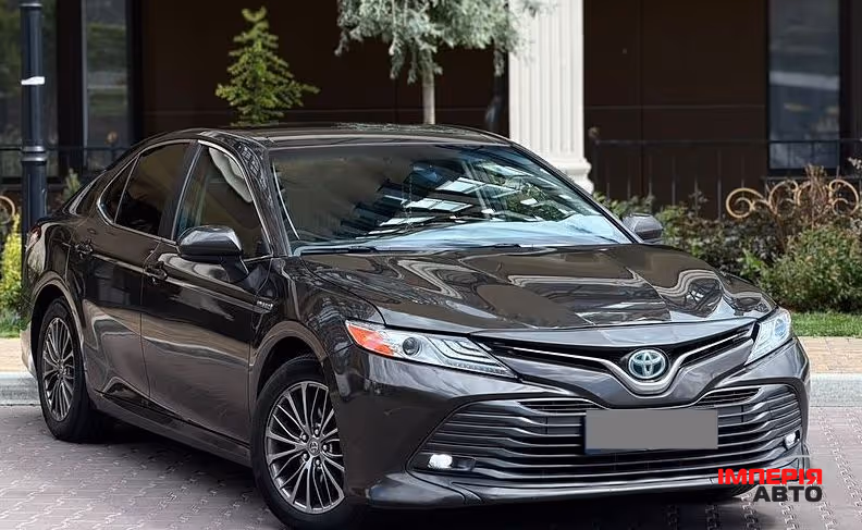 Toyota Camry - фото 5