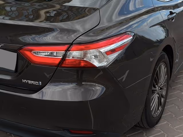 Toyota Camry - фото 2
