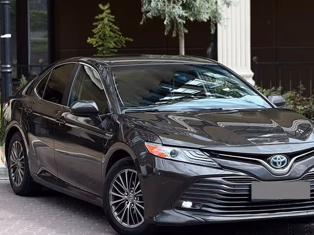 Toyota Camry - фото 5