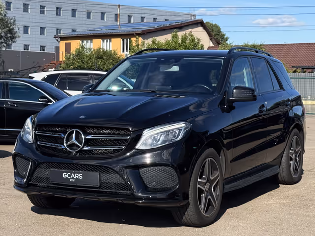 Mercedes-Benz GLE - фото 1