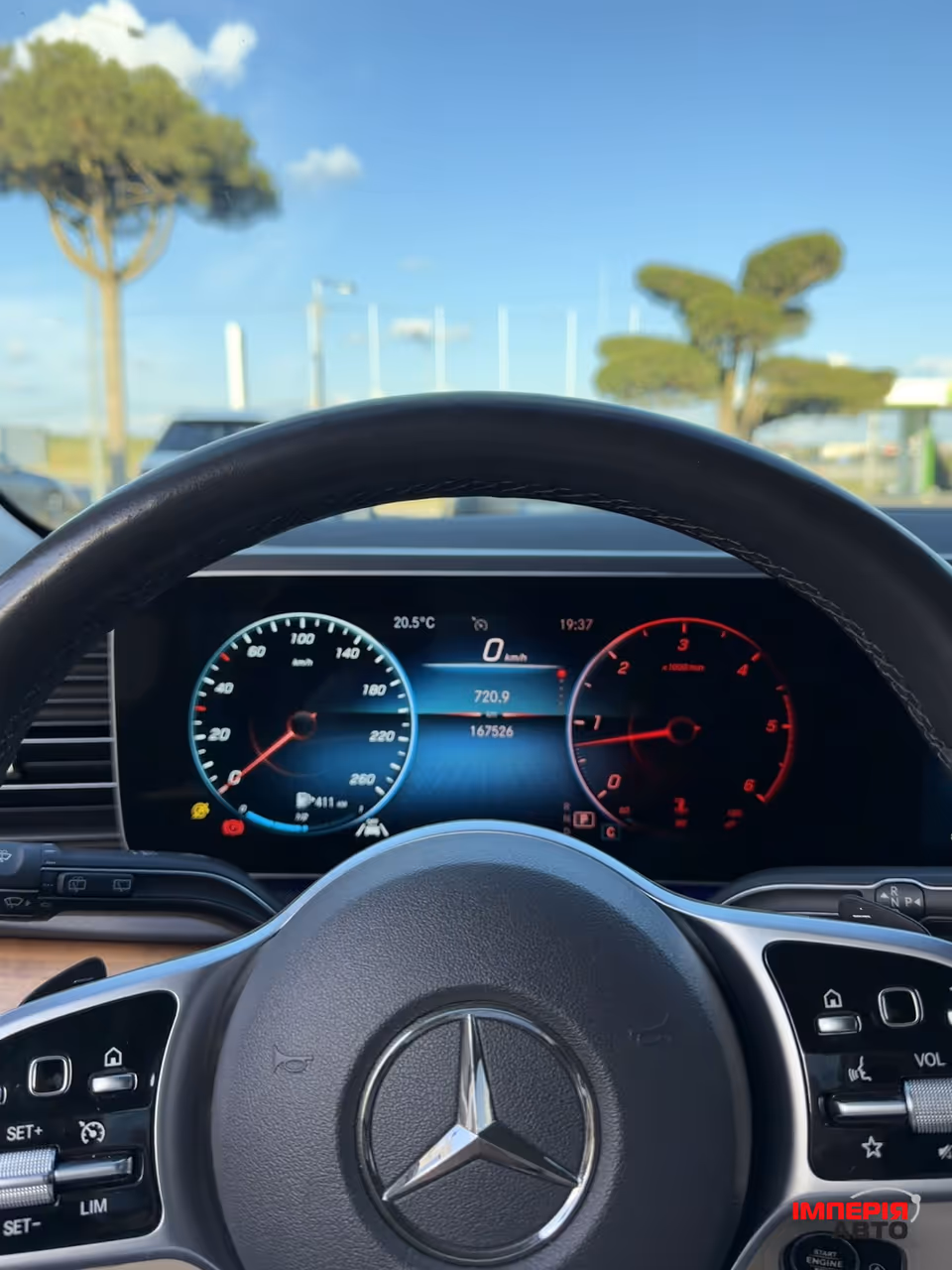 Mercedes-Benz GLE - фото 12