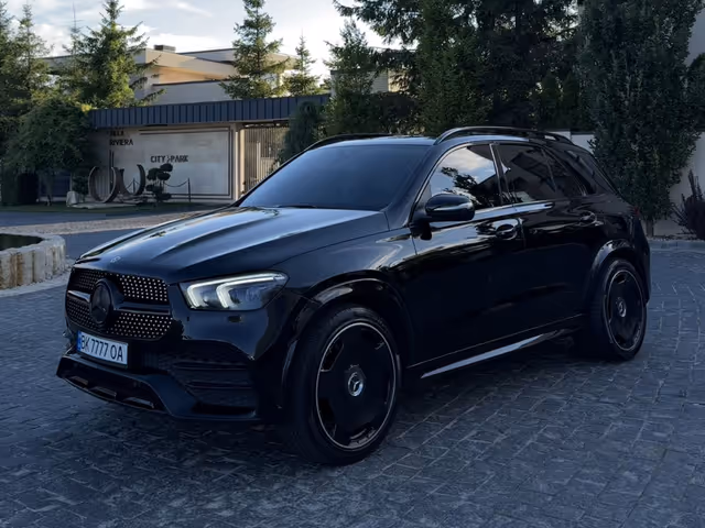 Mercedes-Benz GLE - фото 1