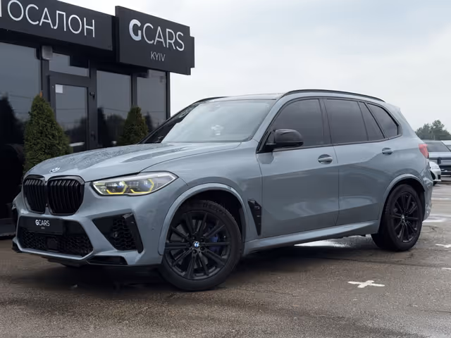 BMW X5 - фото 1