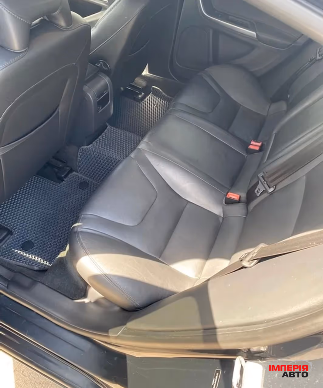 Volvo S60 - фото 8