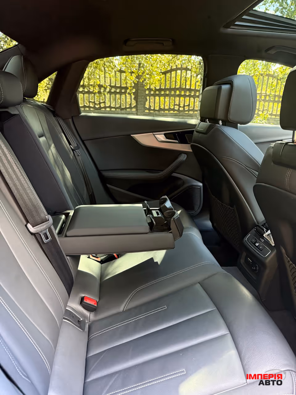 Audi A4 - фото 14