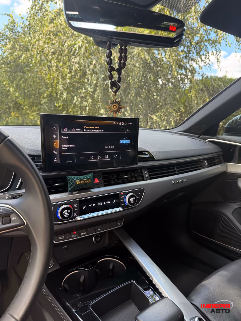 Audi A4 - фото 10