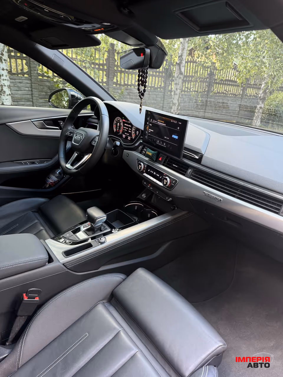 Audi A4 - фото 21