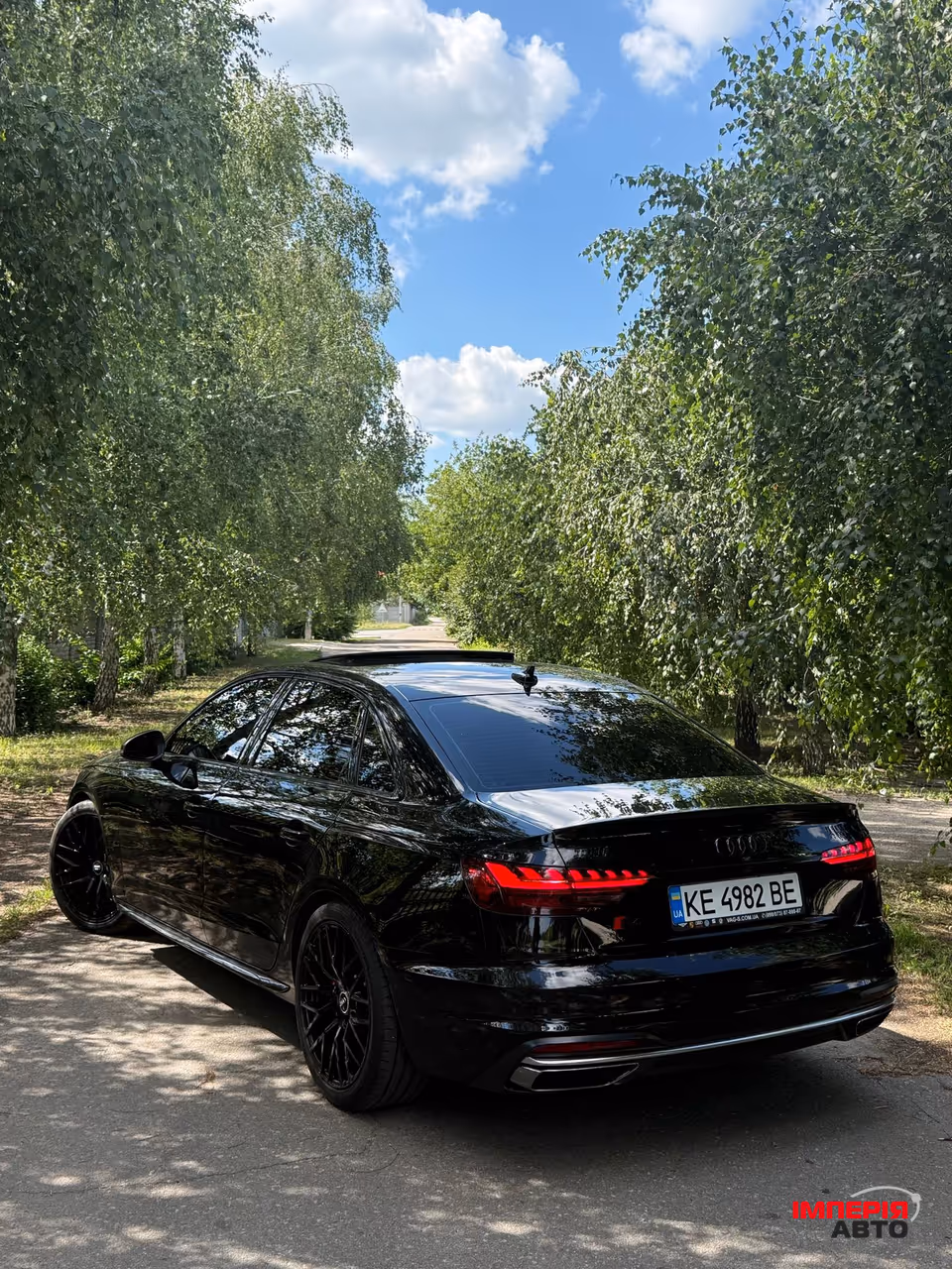 Audi A4 - фото 5