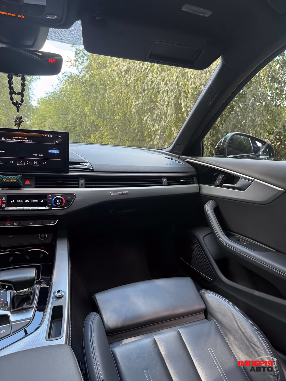 Audi A4 - фото 19