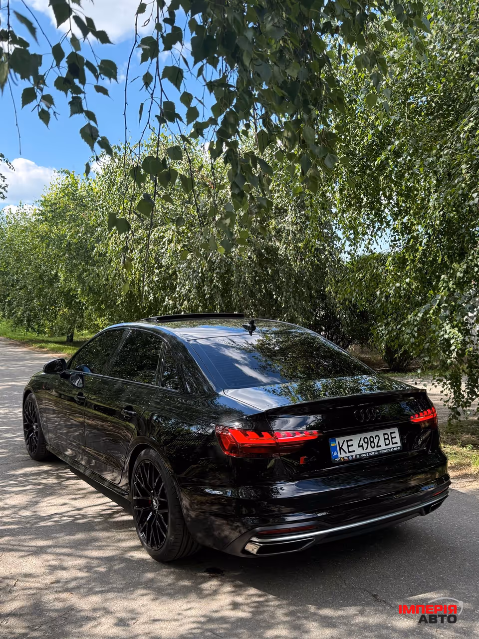 Audi A4 - фото 6