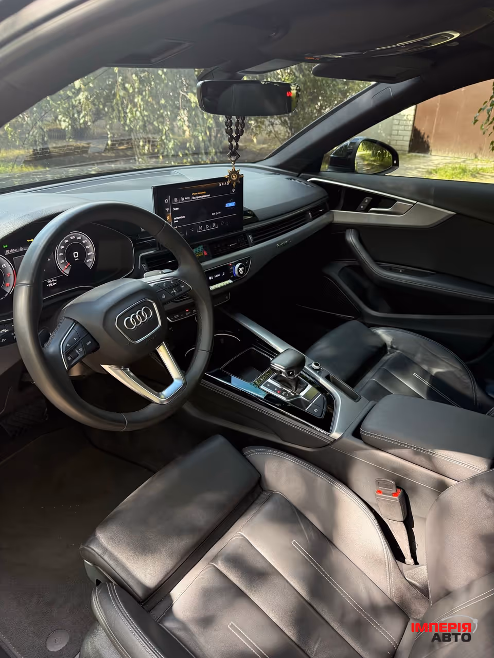 Audi A4 - фото 7