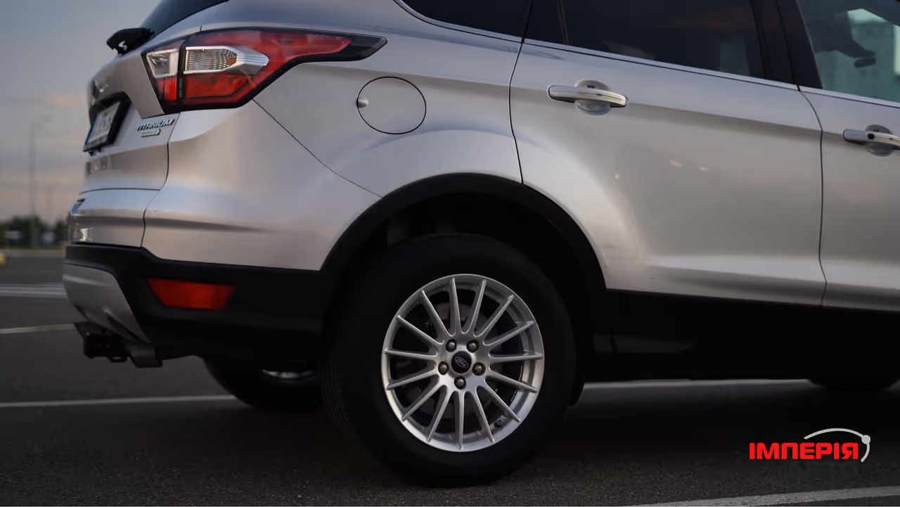 Ford Escape - фото 36