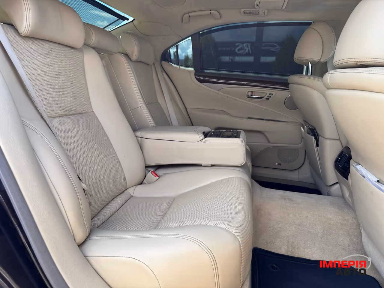 Lexus LS - фото 34