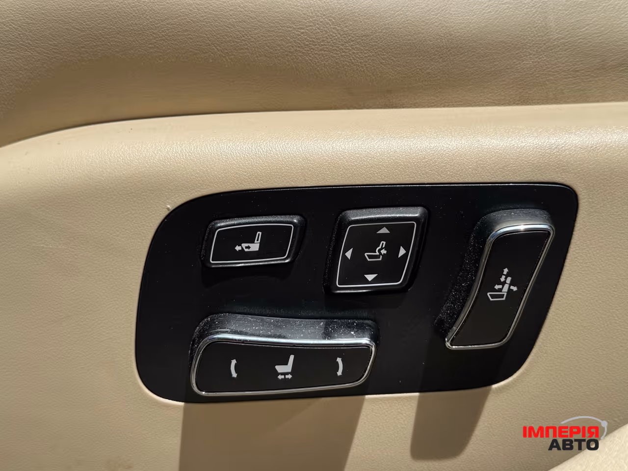 Lexus LS - фото 19