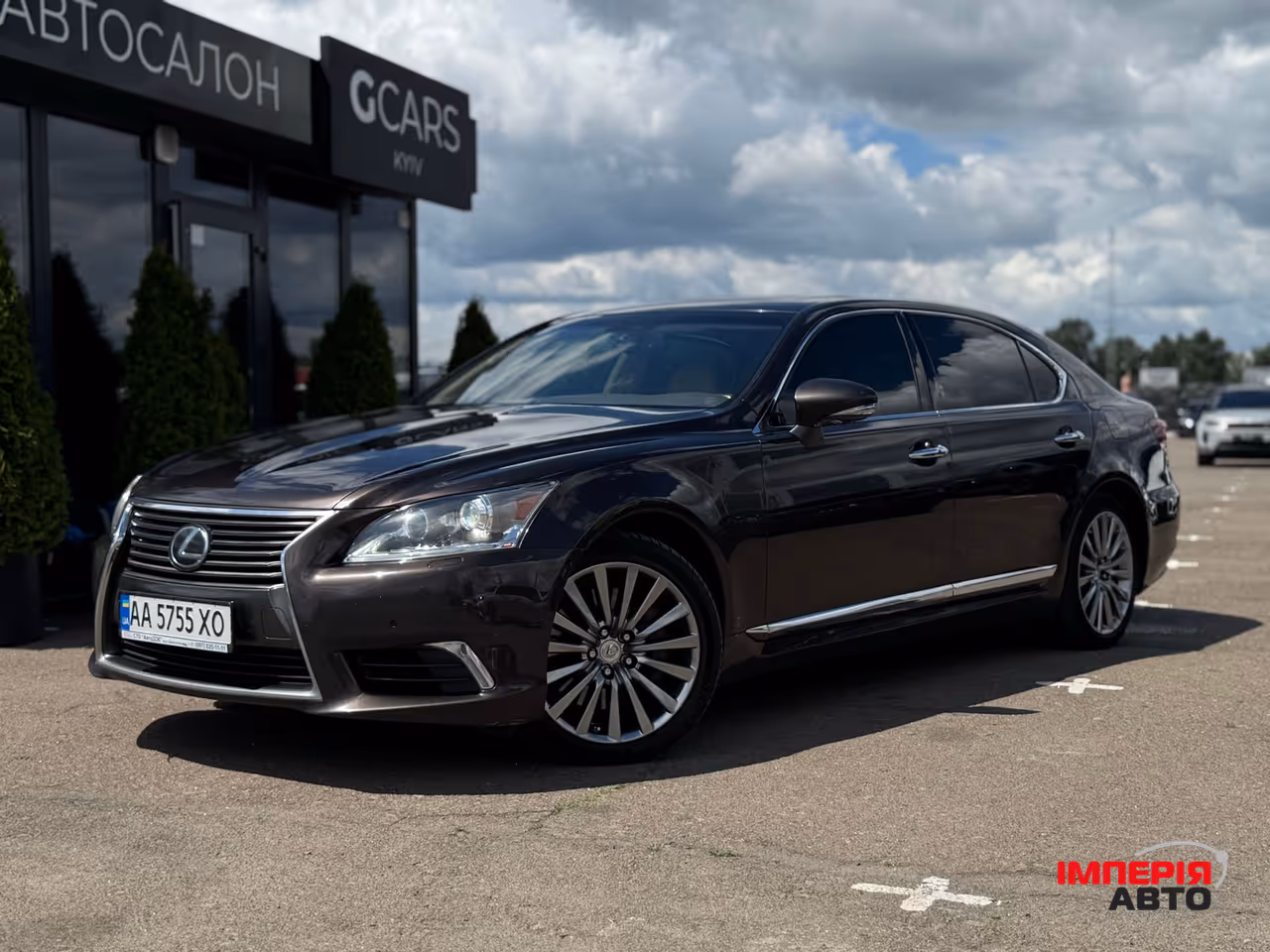 Lexus LS - фото 1