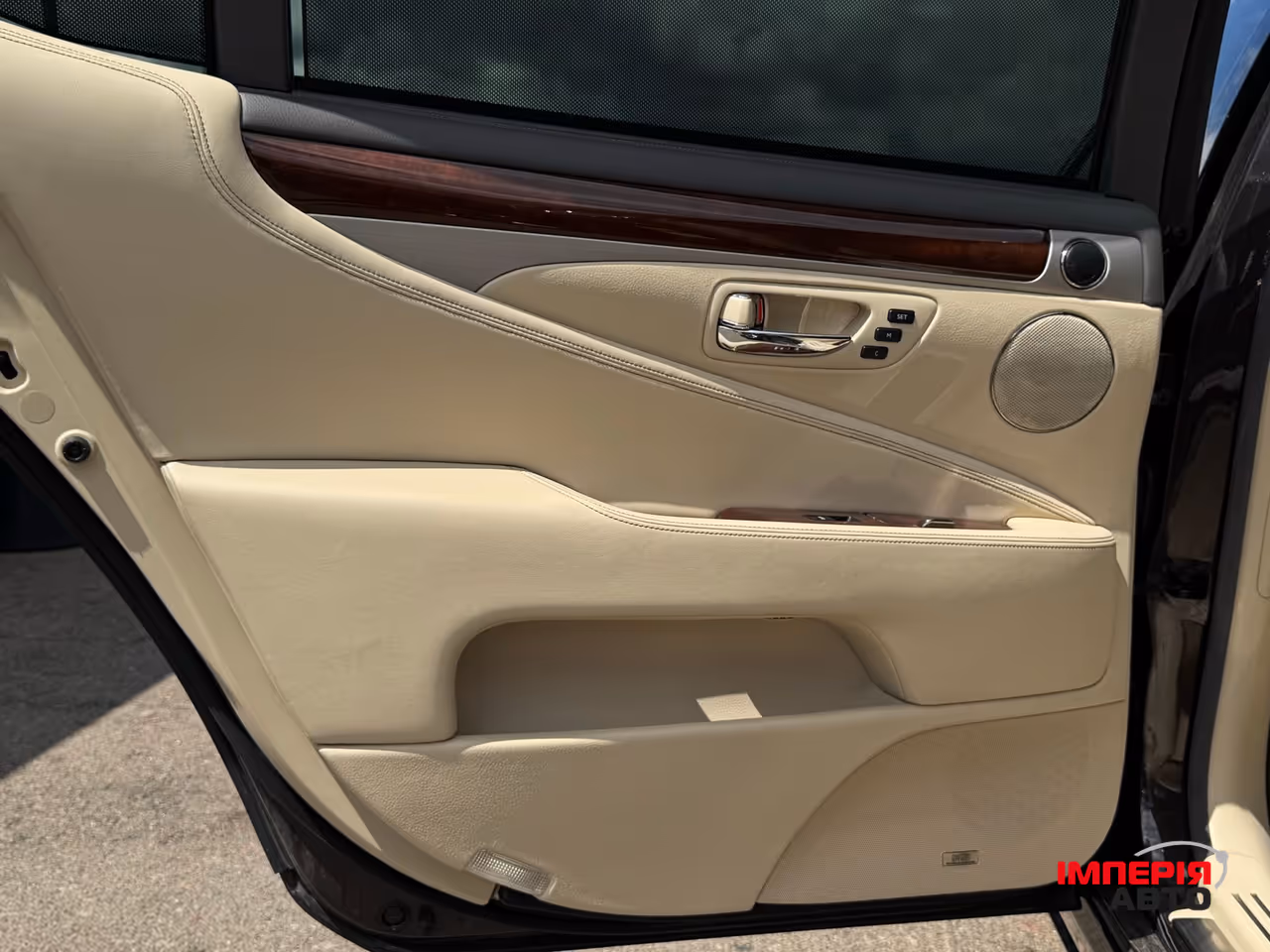 Lexus LS - фото 28