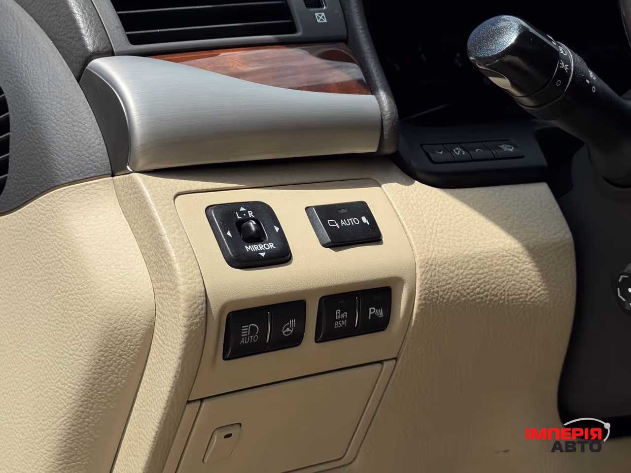 Lexus LS - фото 18