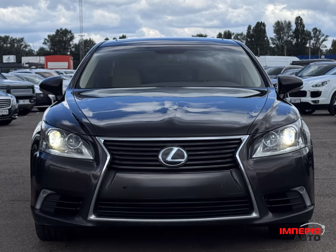 Lexus LS - фото 3