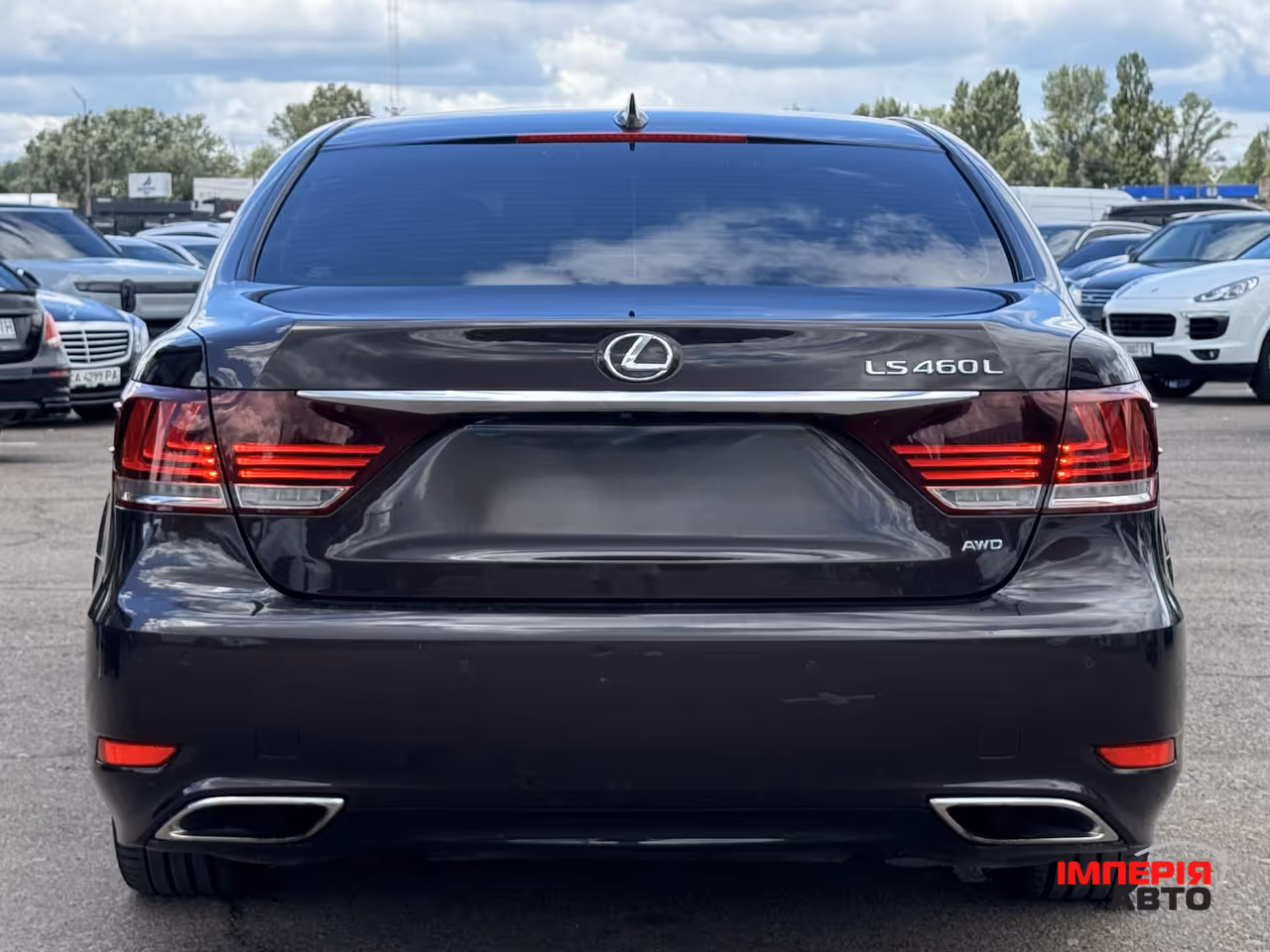 Lexus LS - фото 8