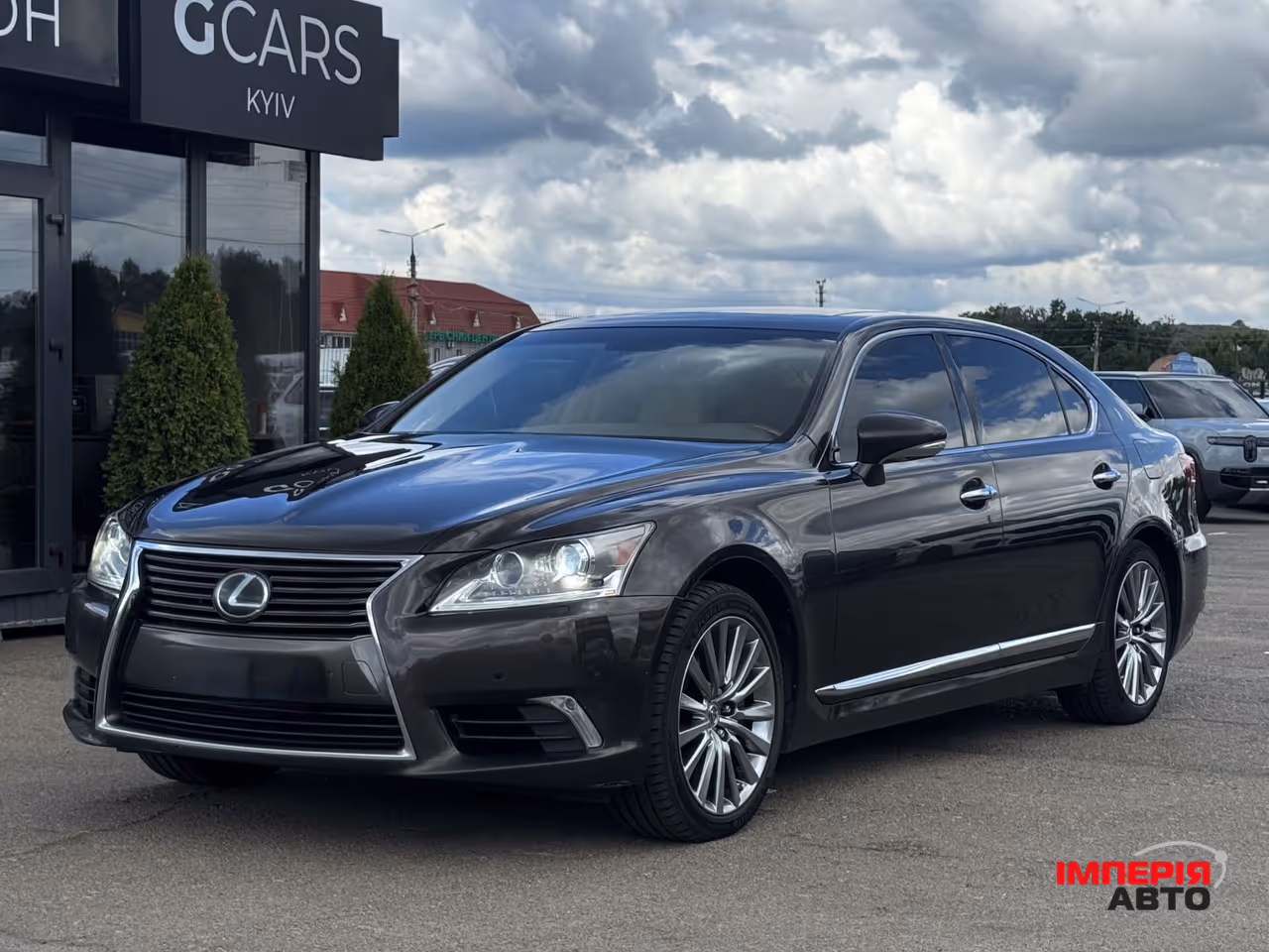 Lexus LS - фото 2