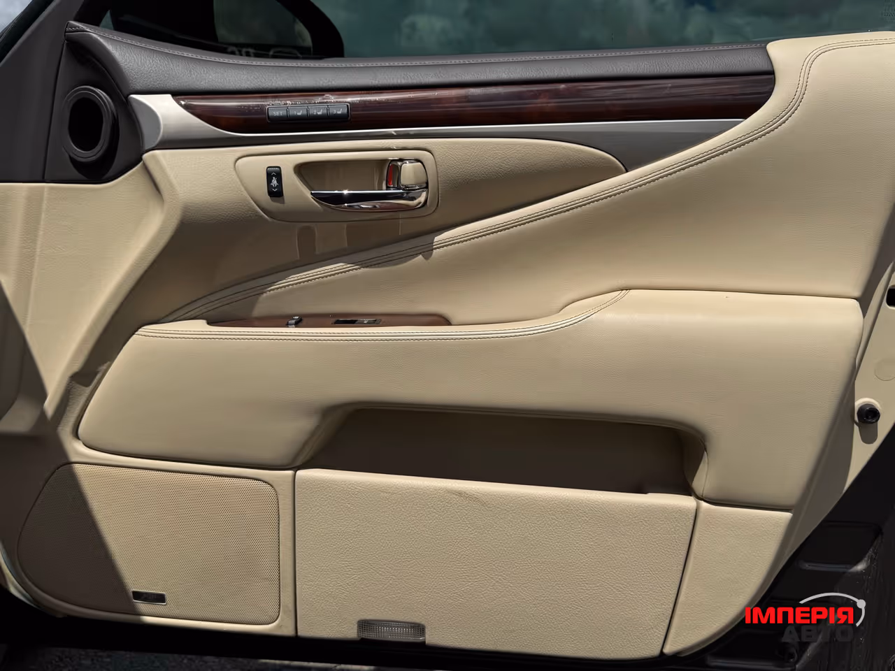 Lexus LS - фото 37