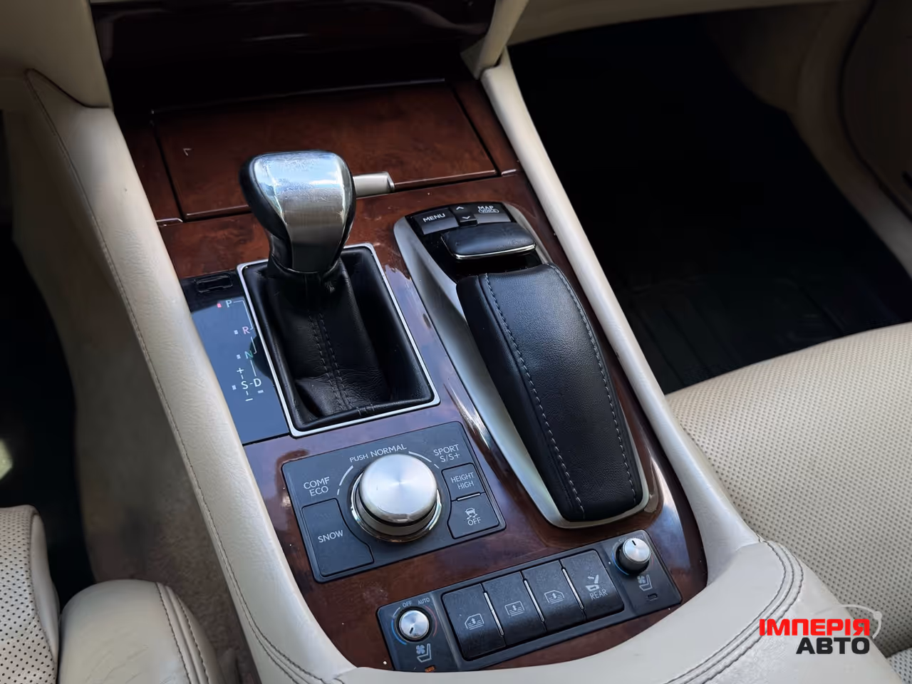 Lexus LS - фото 25