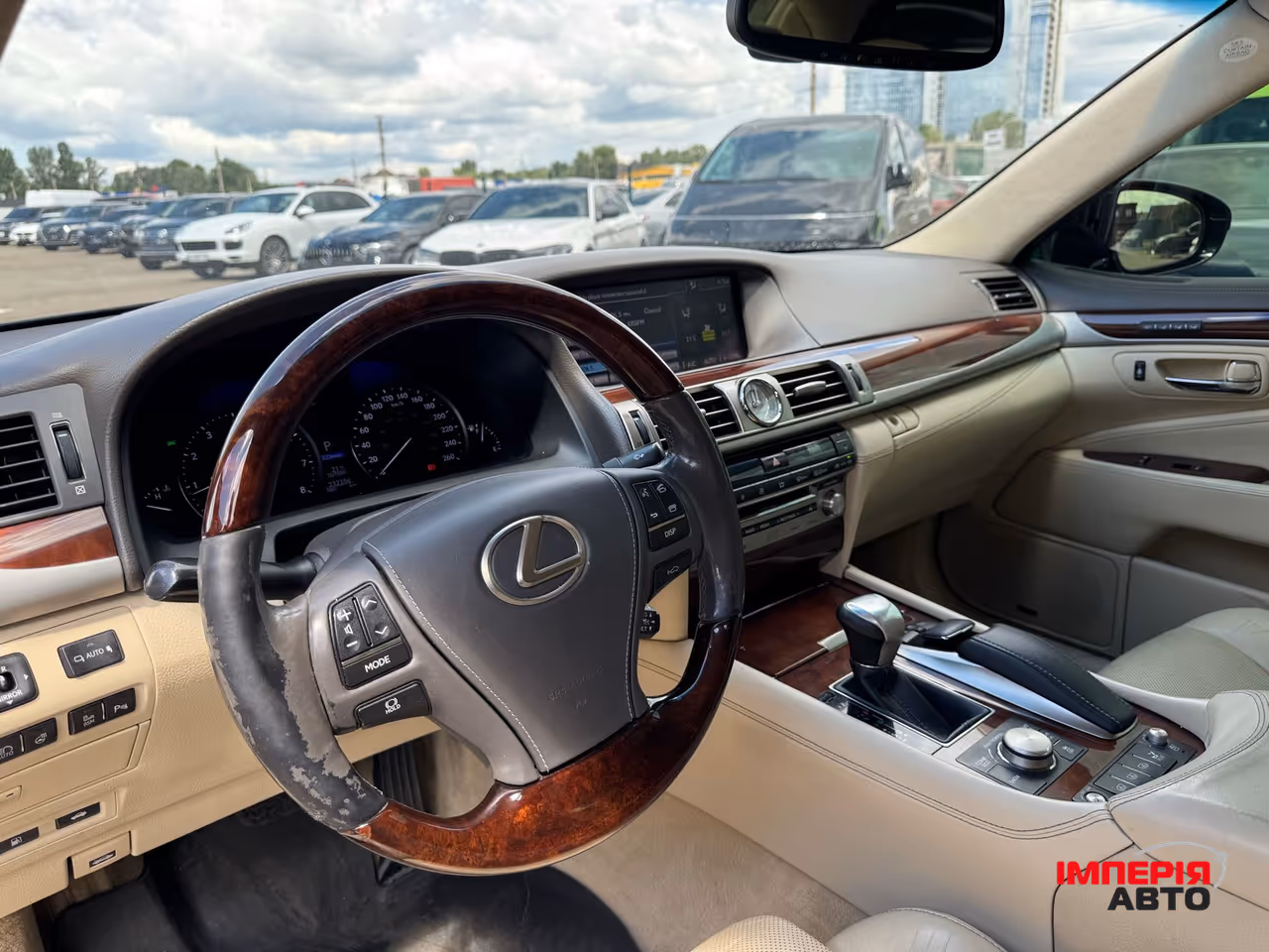 Lexus LS - фото 20