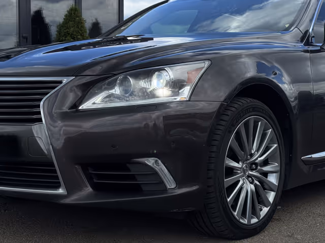 Lexus LS - фото 5