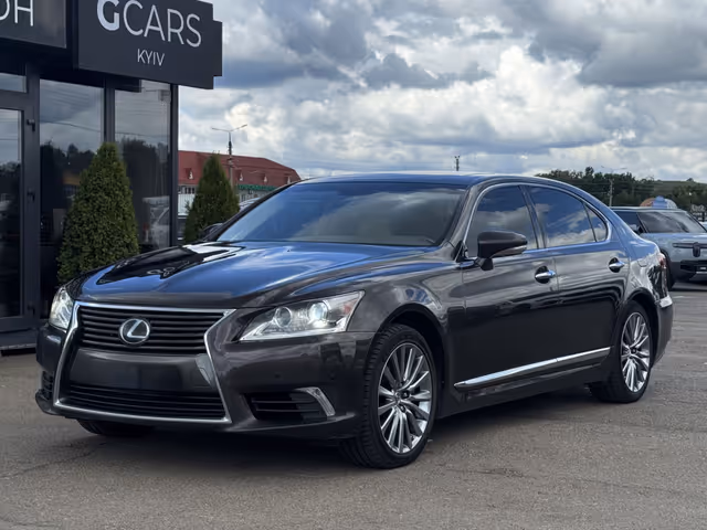 Lexus LS - фото 2
