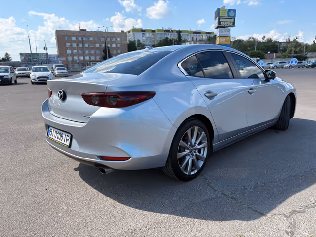 Mazda 3 - фото 3