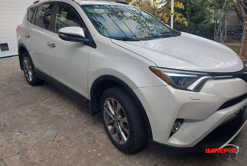 Toyota RAV4 - фото 3