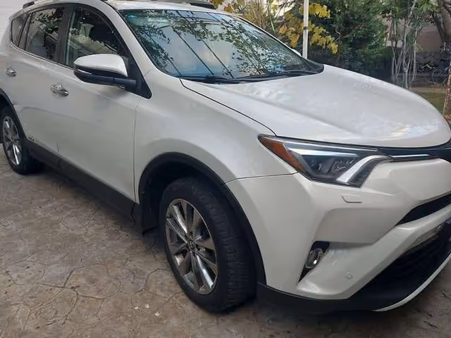 Toyota RAV4 - фото 3