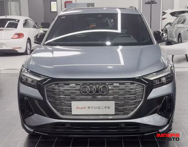 Audi Q4 e-tron - фото 1
