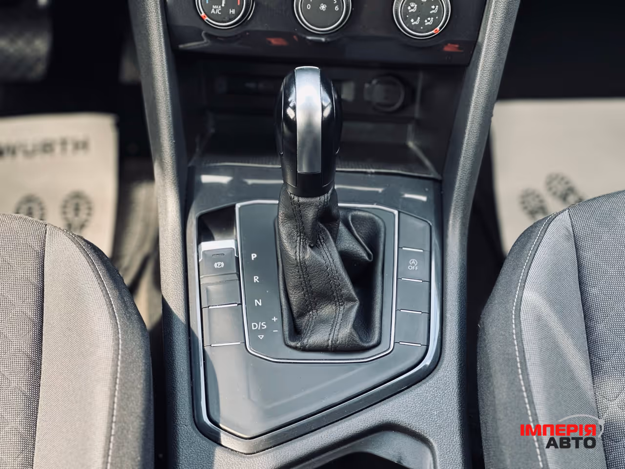 Volkswagen Tiguan - фото 39