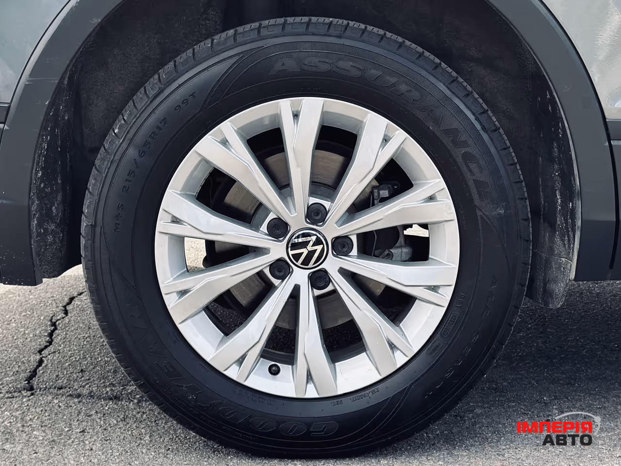 Volkswagen Tiguan - фото 18