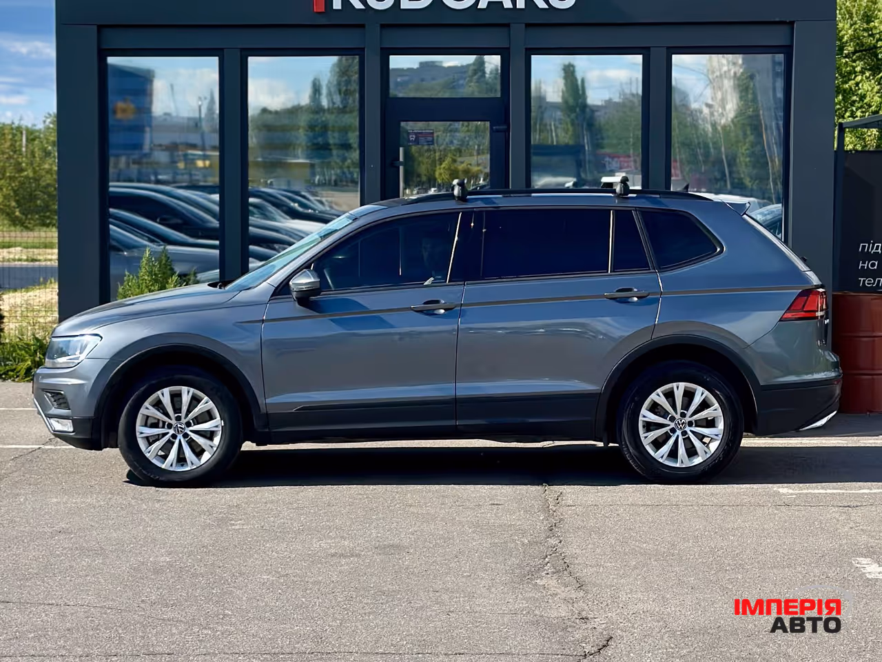 Volkswagen Tiguan - фото 3