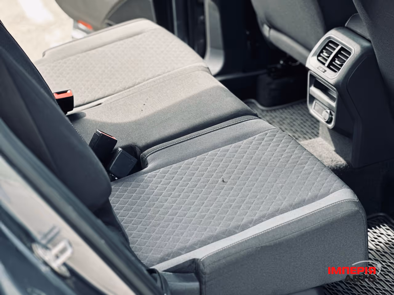 Volkswagen Tiguan - фото 15