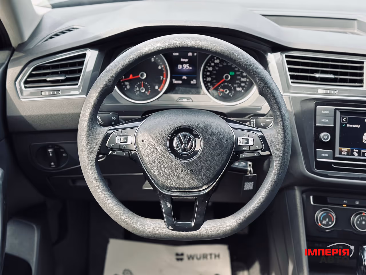 Volkswagen Tiguan - фото 36