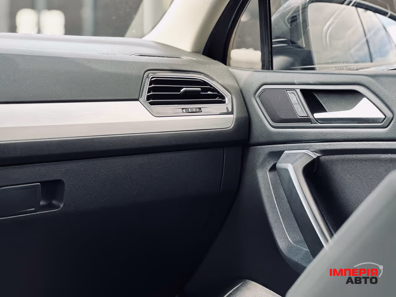 Volkswagen Tiguan - фото 40