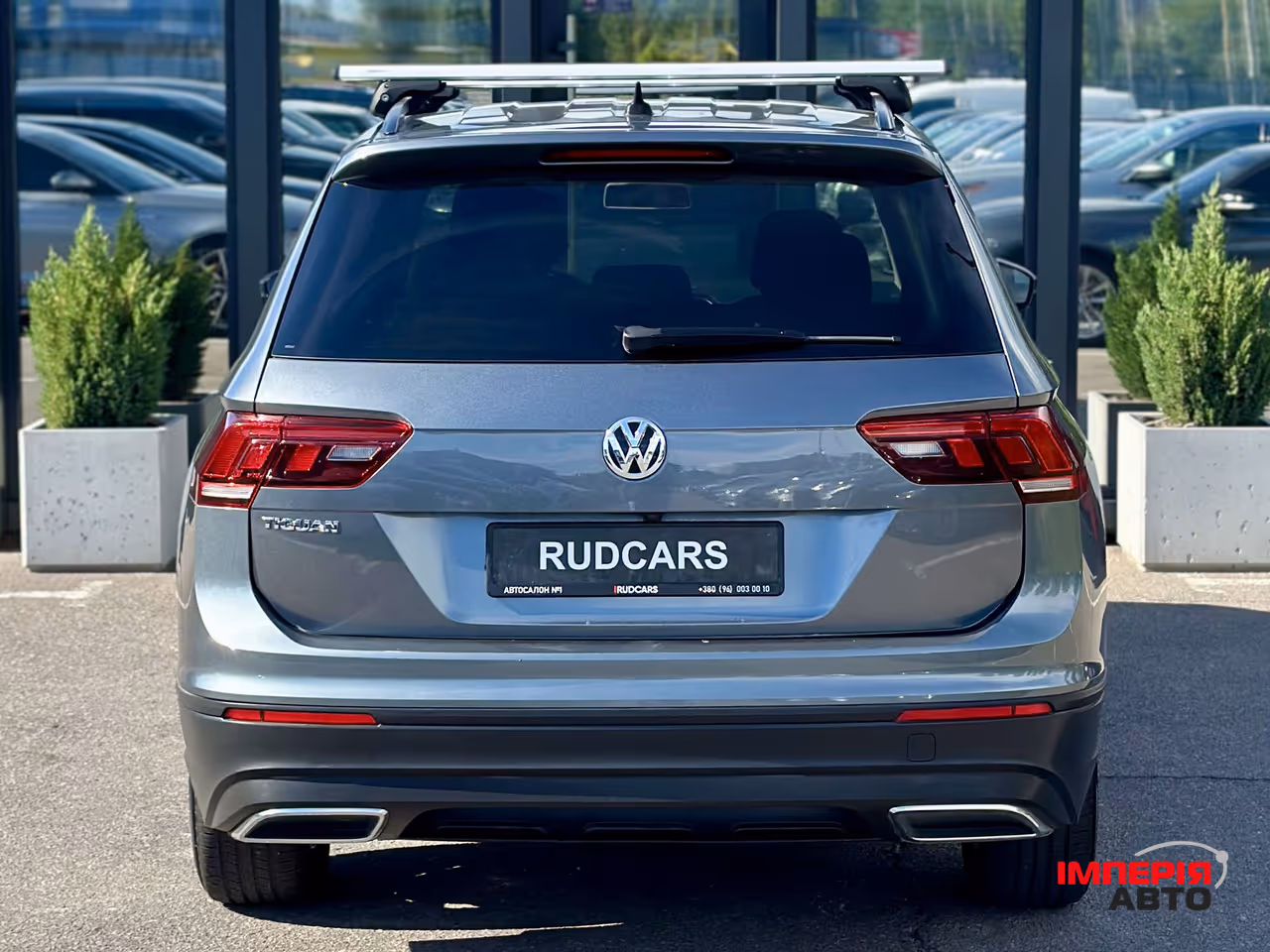 Volkswagen Tiguan - фото 5