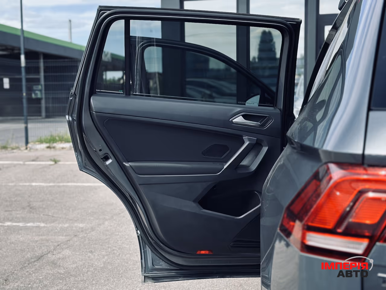 Volkswagen Tiguan - фото 21