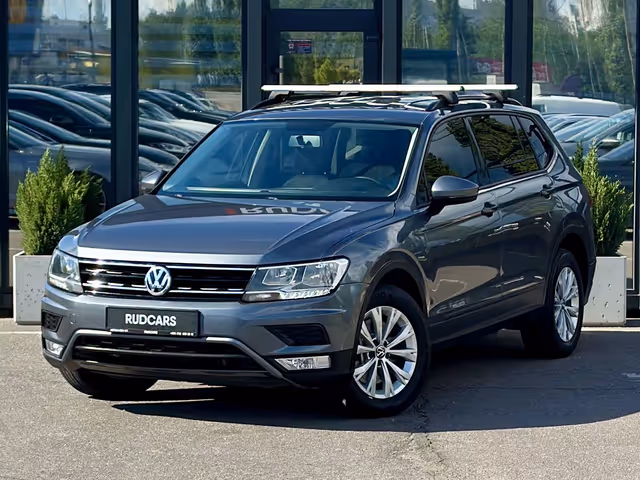 Volkswagen Tiguan - фото 1