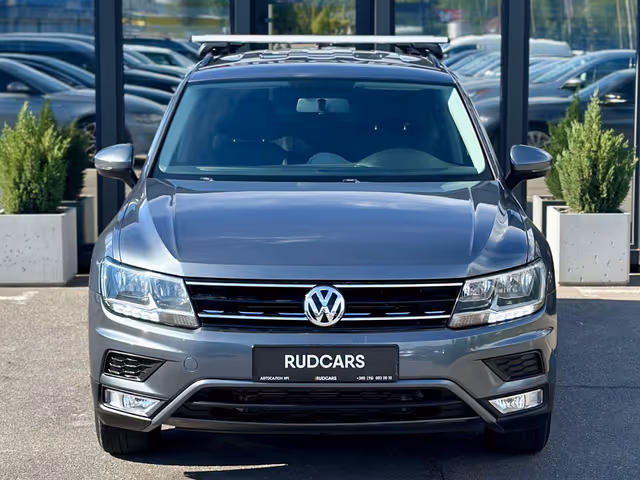 Volkswagen Tiguan - фото 2