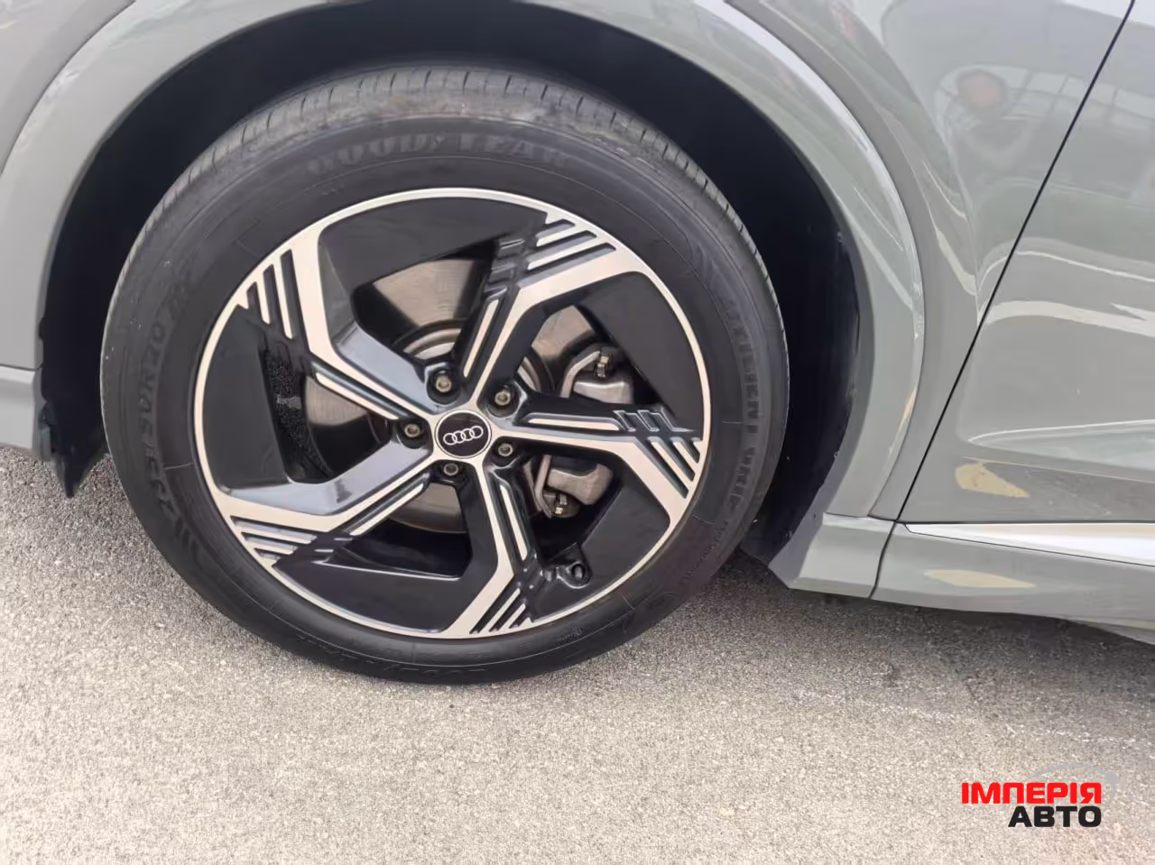 Audi Q4 e-tron - фото 17