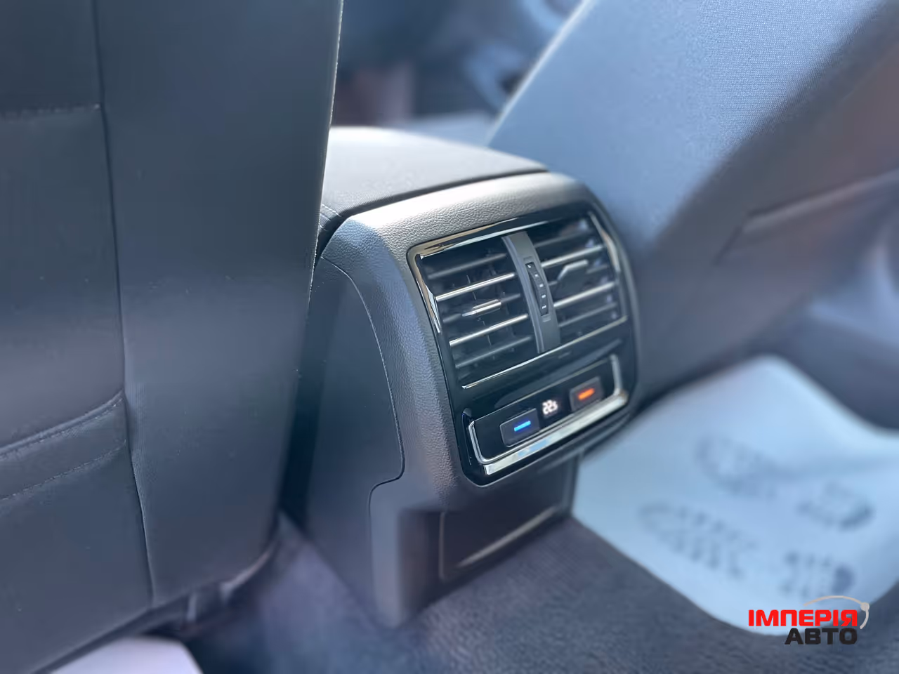 Volkswagen Passat - фото 34