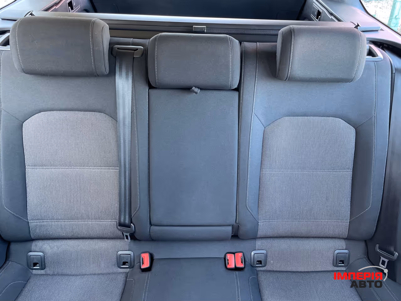 Volkswagen Passat - фото 5