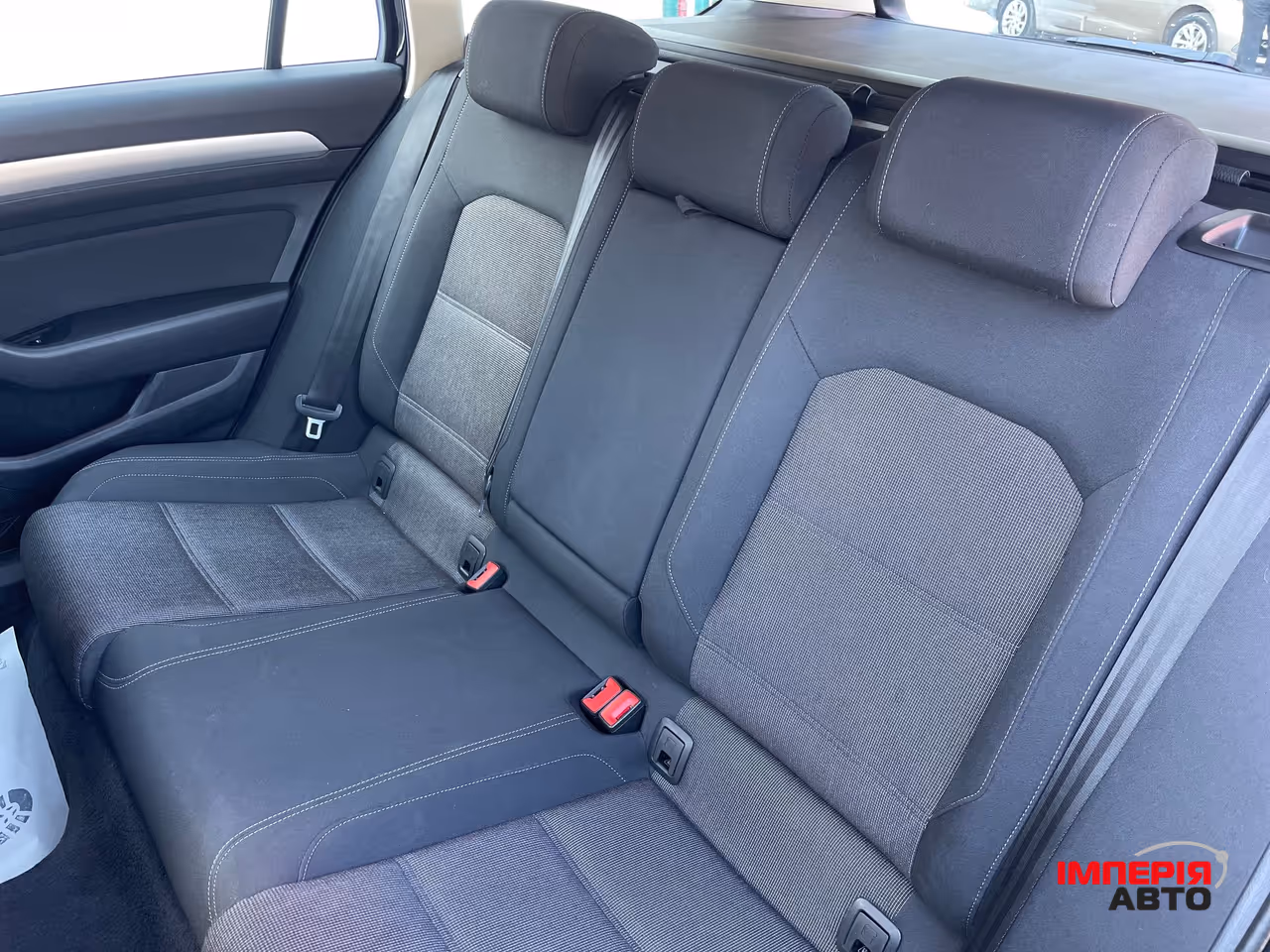 Volkswagen Passat - фото 35